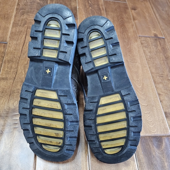 Dr. Martens Tim boots size 11 - Picture 7 of 14